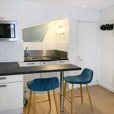 Stylish Near Montparnasse, Only 2 Min From Metro Paris